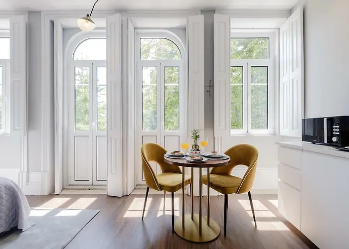 ゲストハウス Plaza-charming 4*